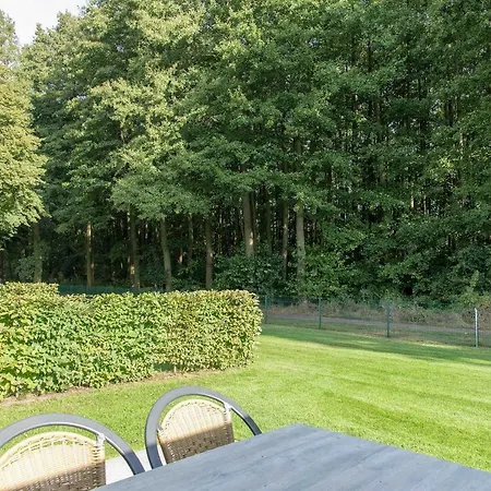 Bungis Ferienhauser Direkt Am Grimnitzsee, Seeseite 23 Vakantiehuis